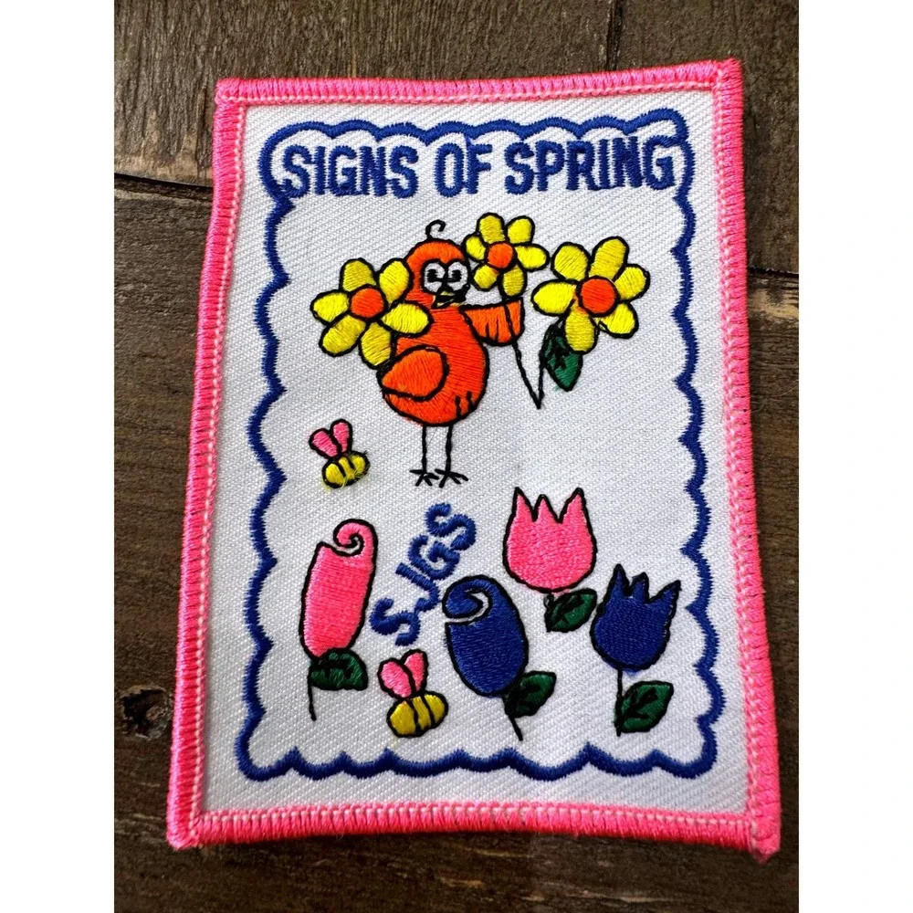 Vintage Girl Scouts Signs of Spring Embroidered Fun Patch Flowers Bird Bee